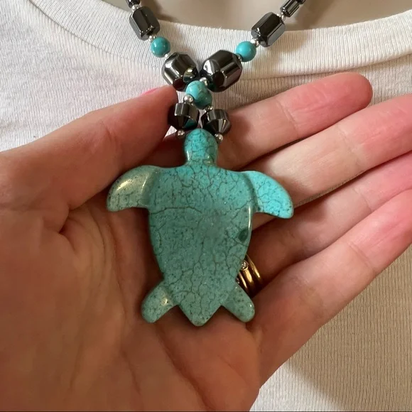 🐢Healing hematite bead & turquoise turtle pendant necklace - Picture 5 of 8